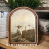 Arch Top 3 Crosses & Lamb